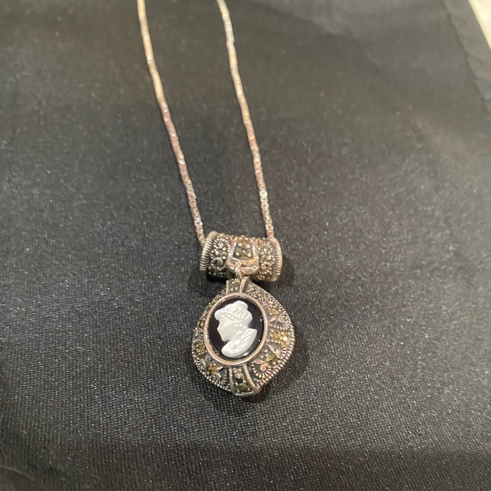 MARCASITE CAMEO STERLING PENDANT NECKLACE MOTHER OF PEARL 925 ORNATE MOP 2